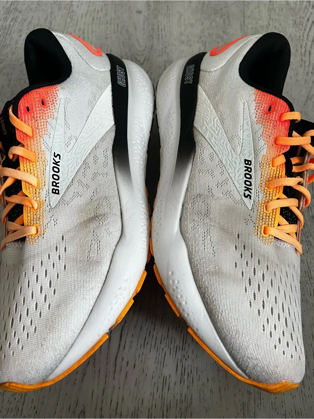 Brooks no box